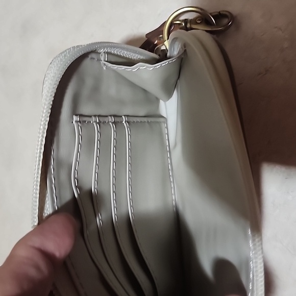 Fossil Wristlet card holder waller - Picture 7 of 7